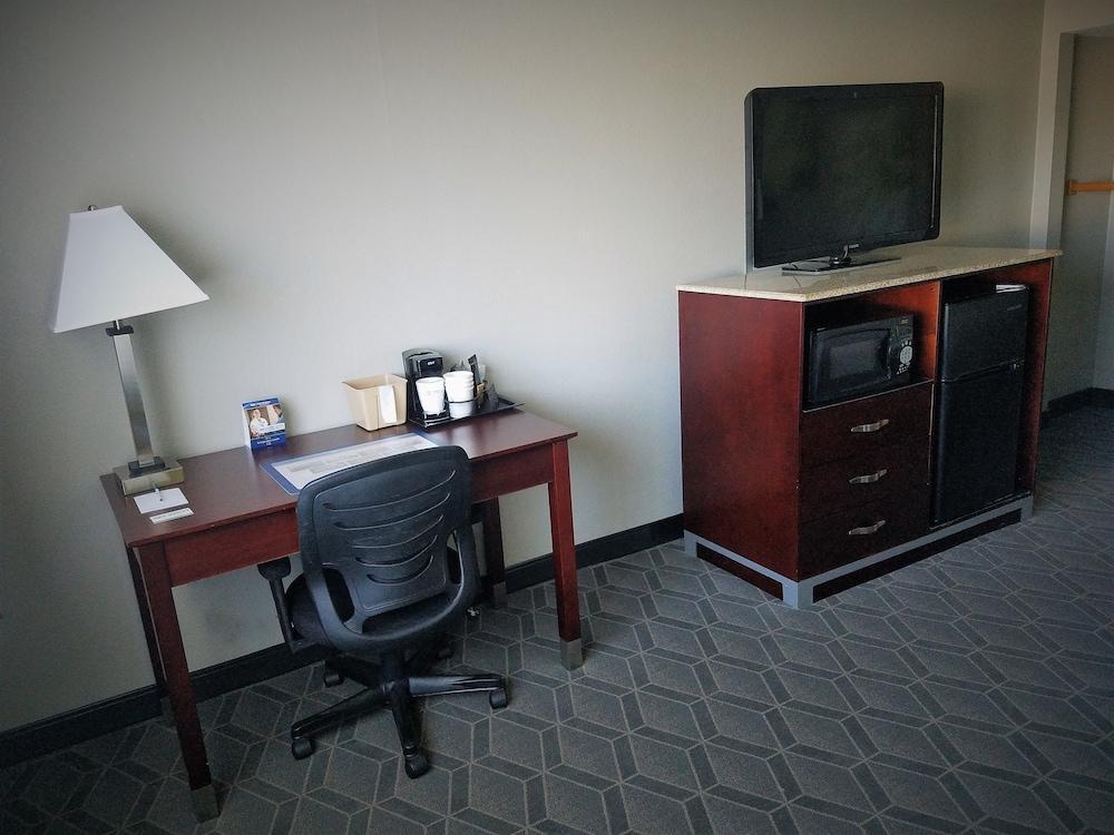 Best Western Auburn/Opelika Inn Екстериор снимка
