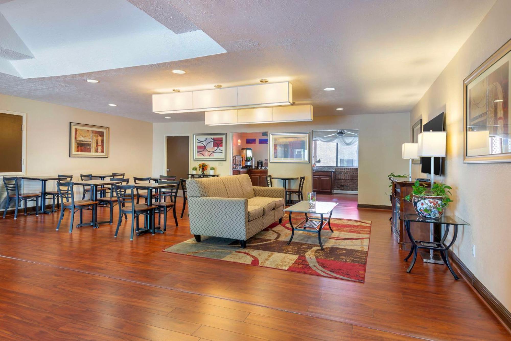 Best Western Auburn/Opelika Inn Екстериор снимка