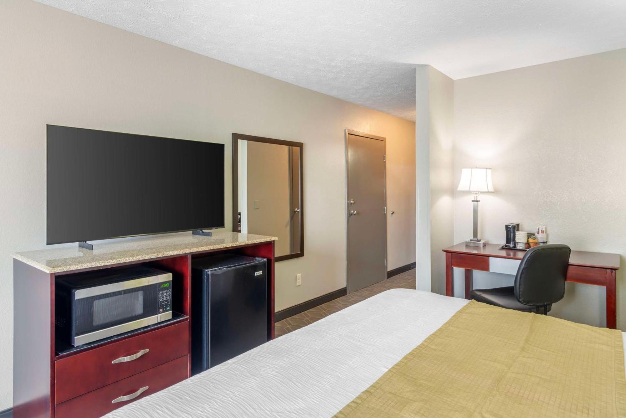Best Western Auburn/Opelika Inn Екстериор снимка