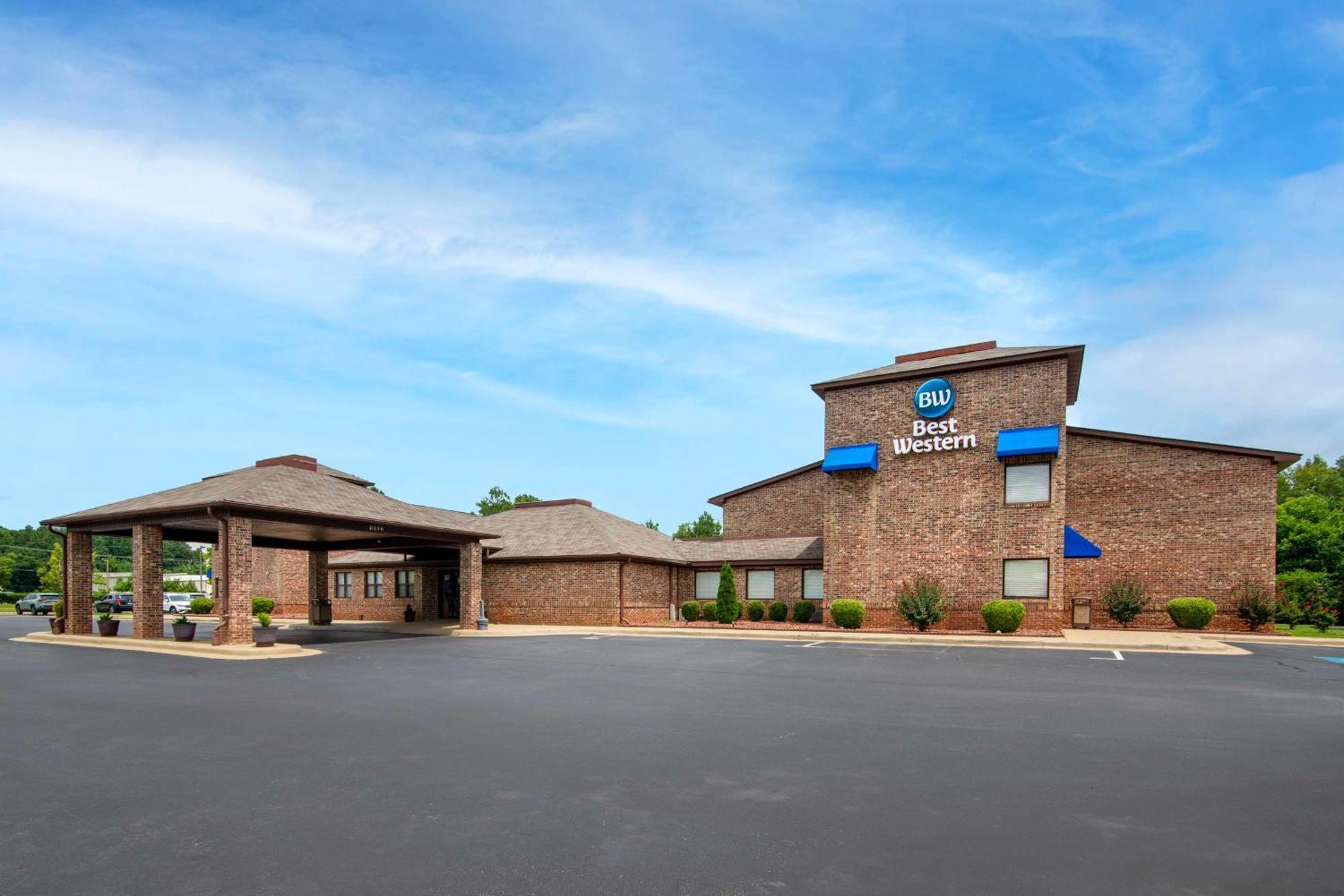 Best Western Auburn/Opelika Inn Екстериор снимка