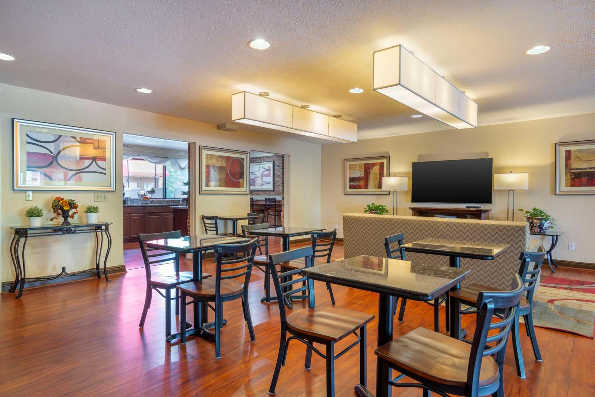 Best Western Auburn/Opelika Inn Екстериор снимка