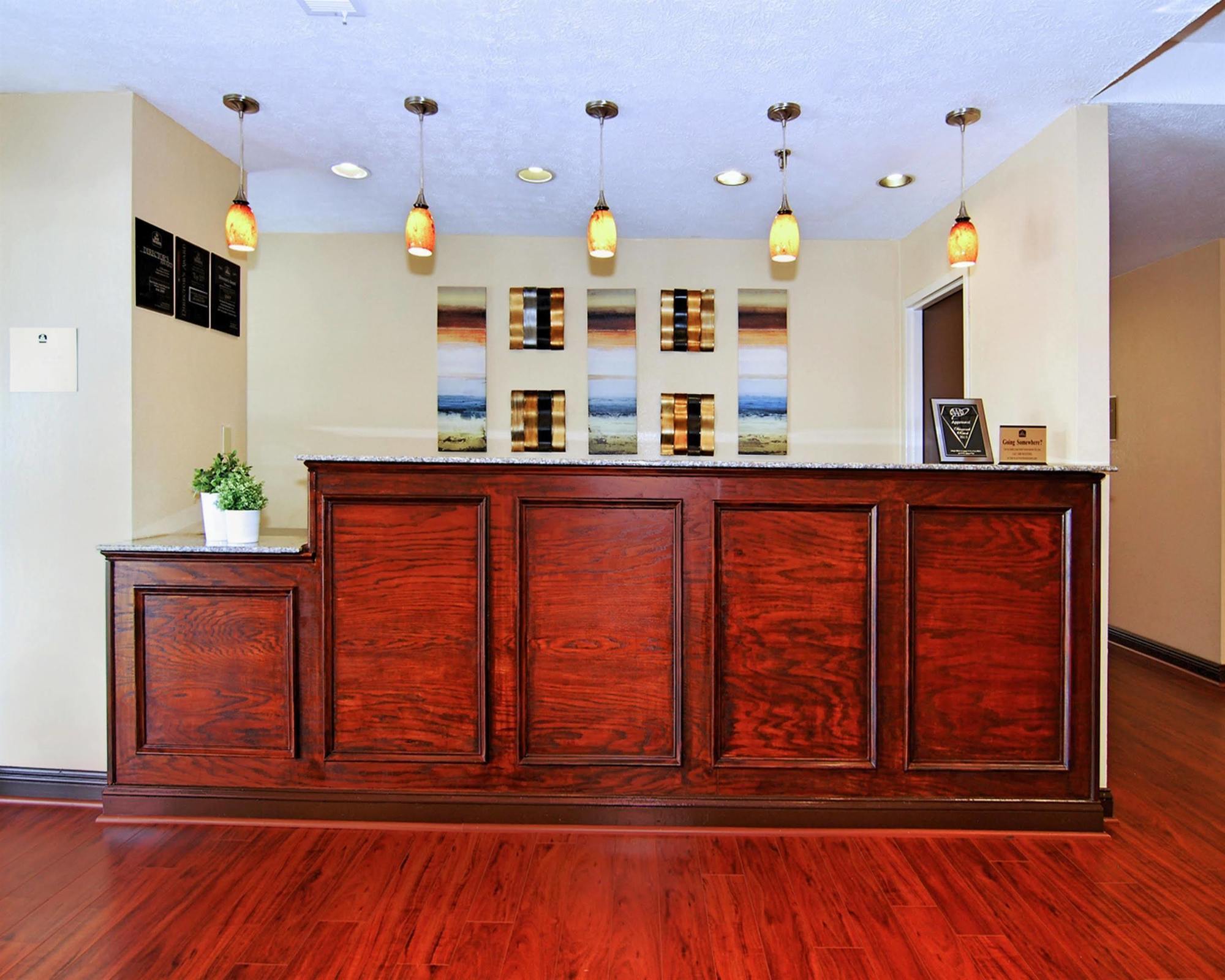 Best Western Auburn/Opelika Inn Екстериор снимка