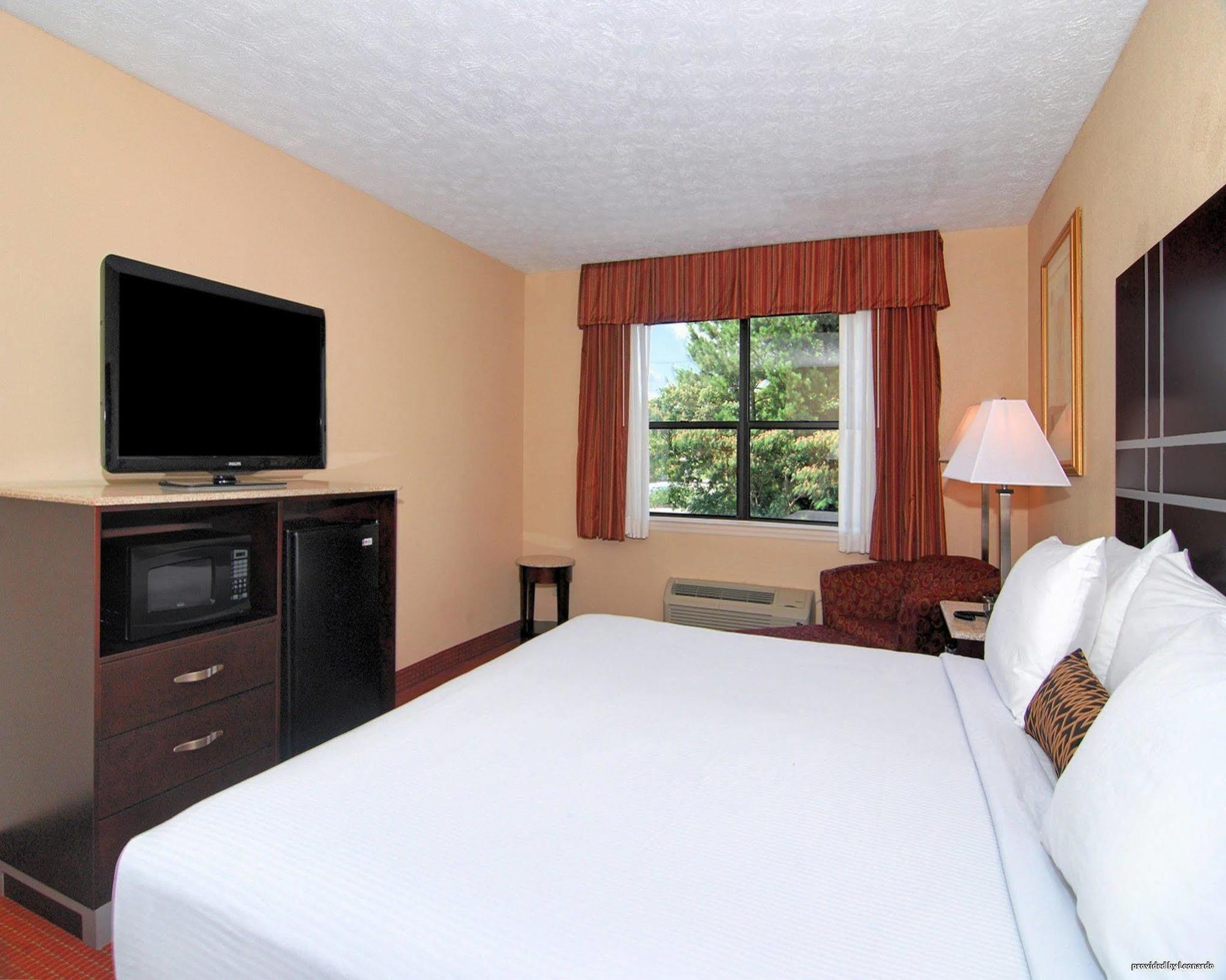 Best Western Auburn/Opelika Inn Екстериор снимка