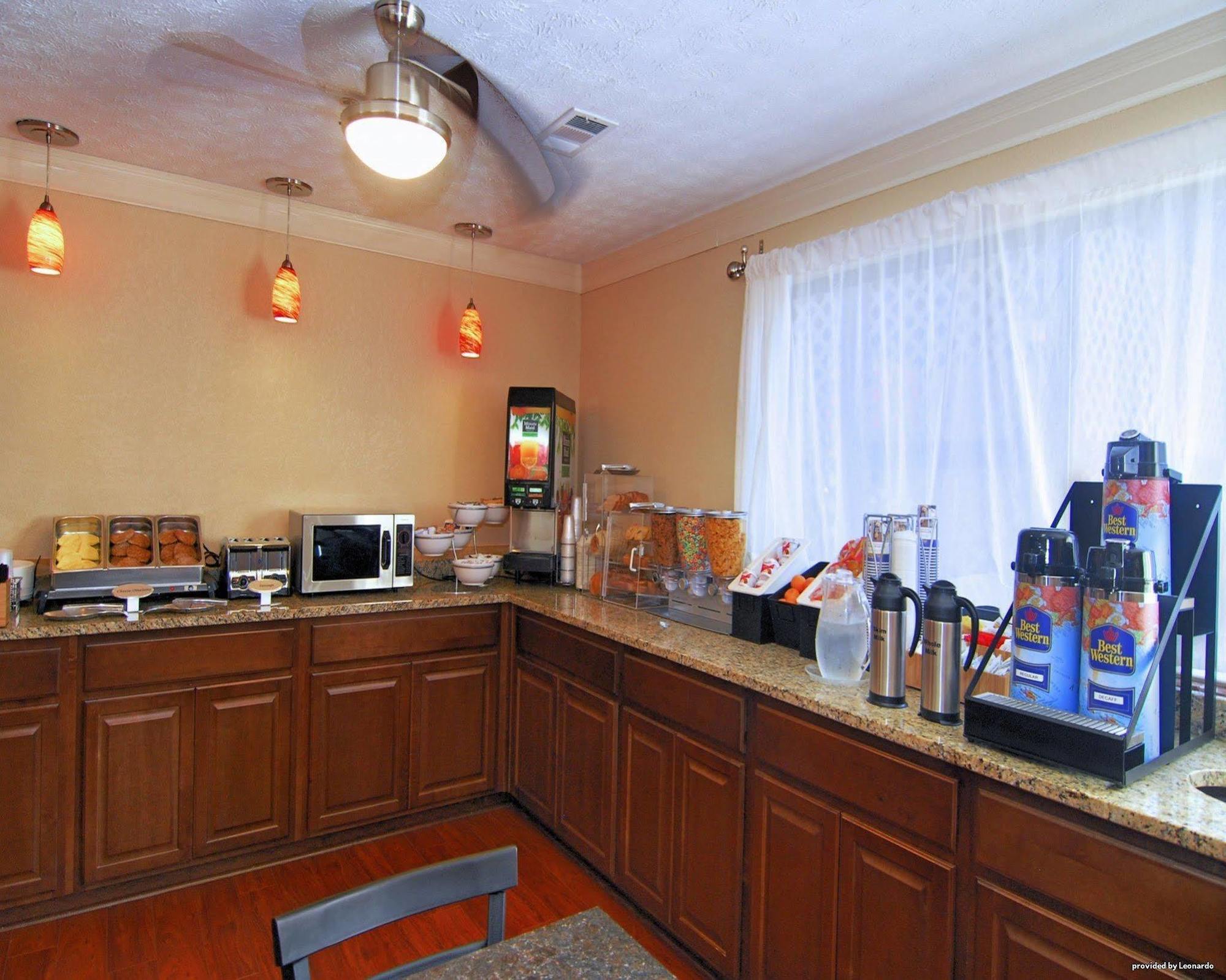 Best Western Auburn/Opelika Inn Екстериор снимка