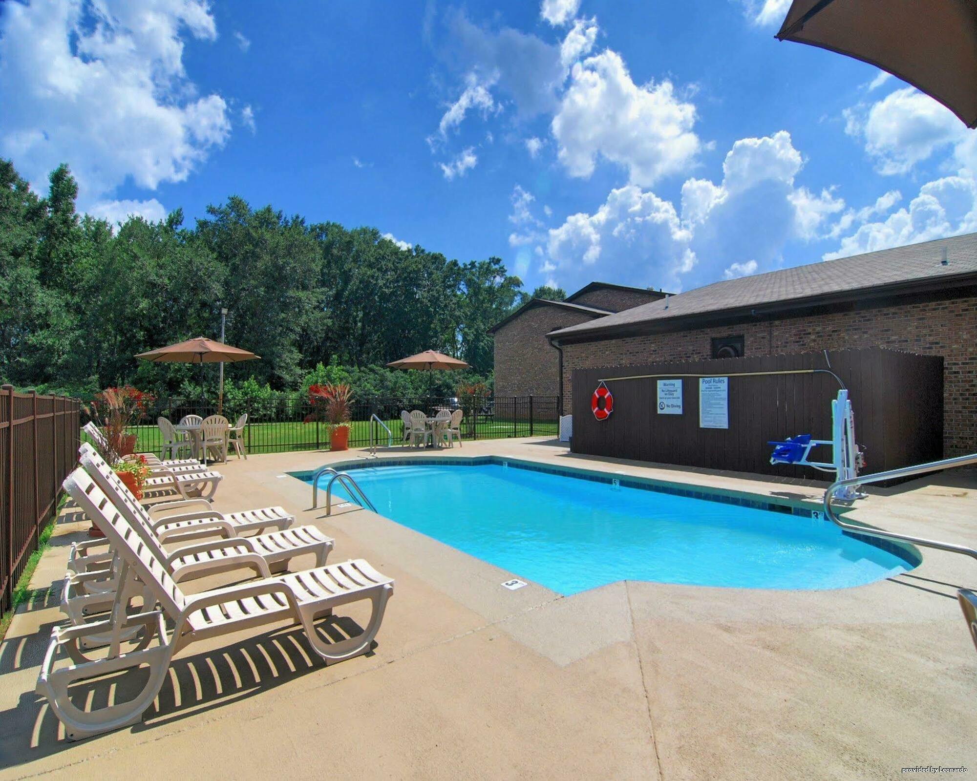 Best Western Auburn/Opelika Inn Екстериор снимка